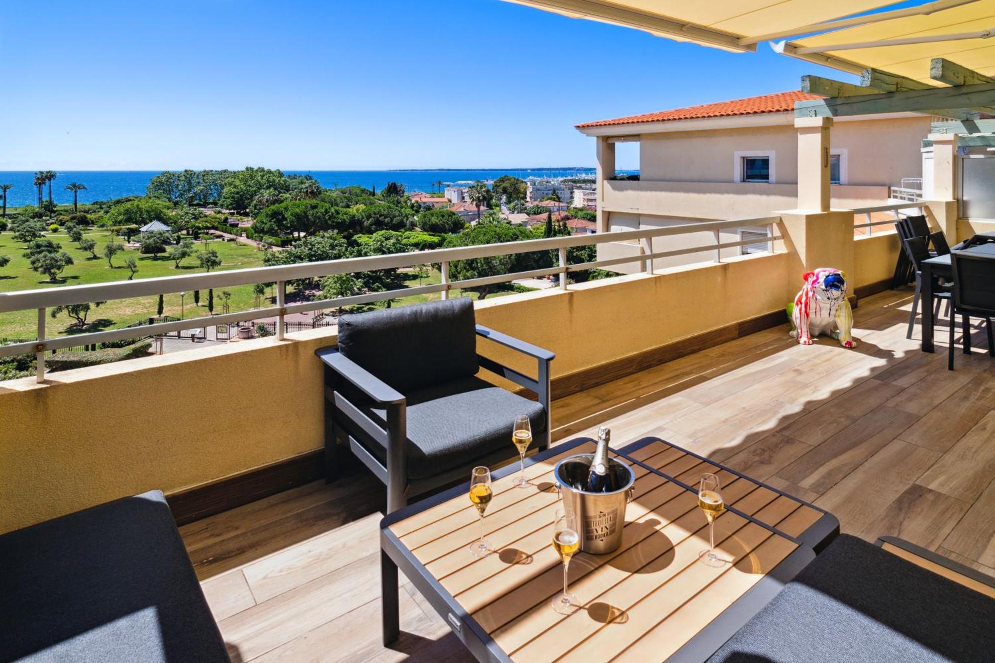 Duplex Villa Les Pins 89M2 Et Terrasse 30M2 Antibes Exterior foto